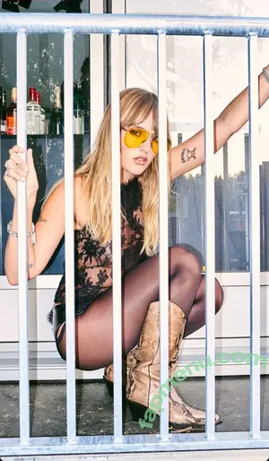 Victoria De Angelis / Maneskin bassist / vicdeangelis nude photo #0126