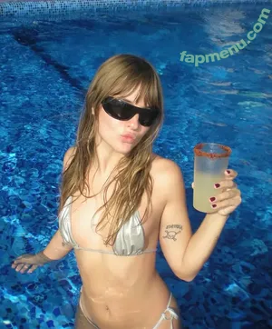 Victoria De Angelis / Maneskin bassist / vicdeangelis nude photo #0679