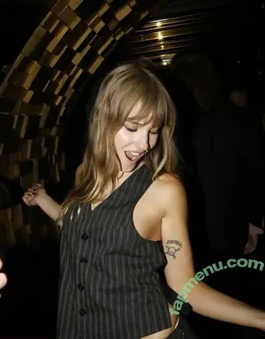 Victoria De Angelis / Maneskin bassist / vicdeangelis nude photo #0891