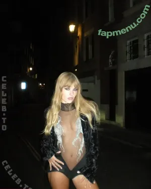 Victoria De Angelis / Maneskin bassist / vicdeangelis nude photo #0968