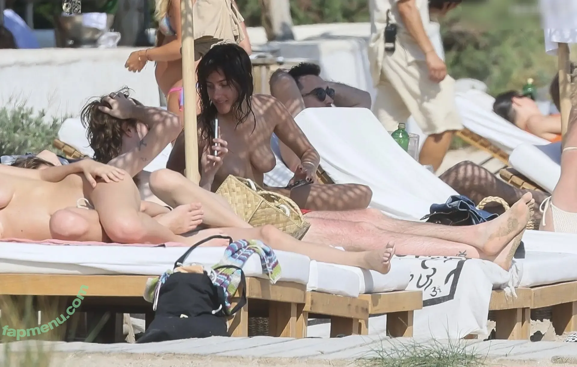 Victoria De Angelis nude photo #0745 (Maneskin bassist / vicdeangelis)