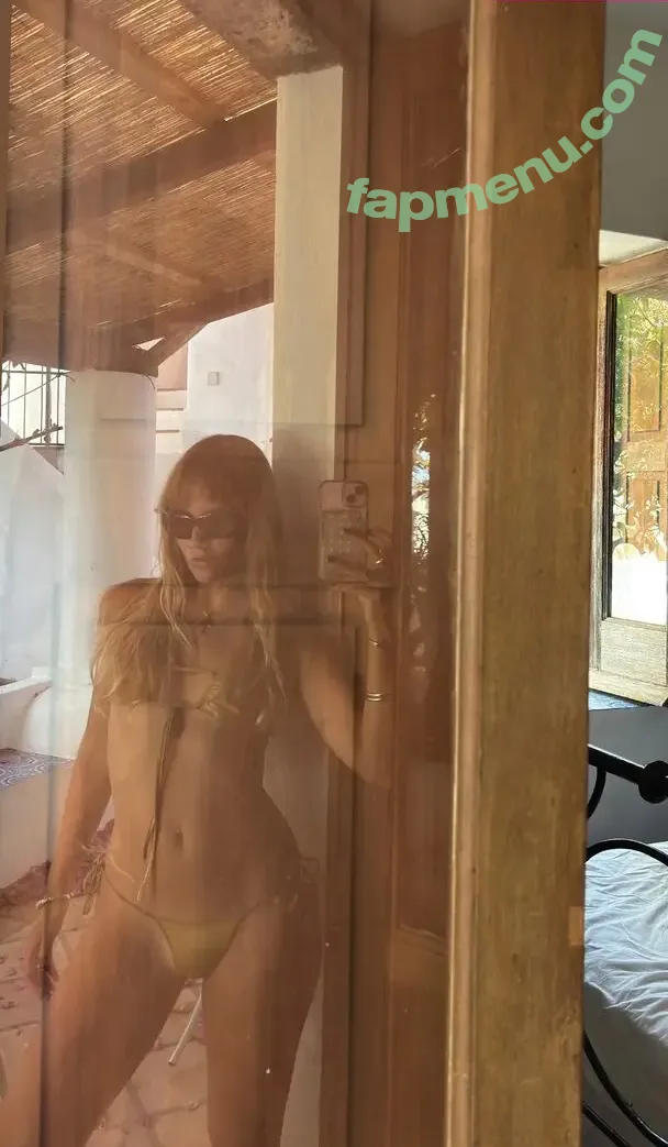Victoria De Angelis nude photo #0816 (Maneskin bassist / vicdeangelis)