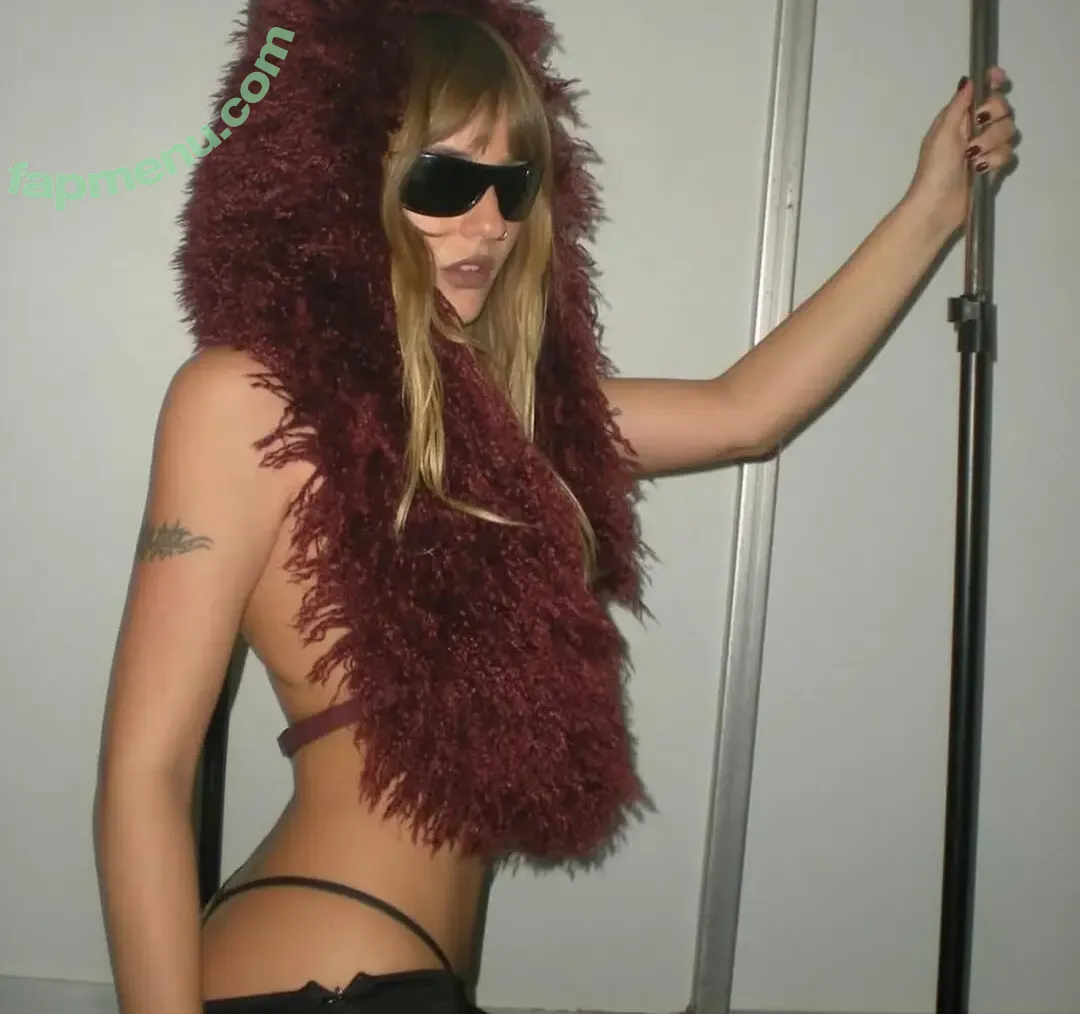 Victoria De Angelis nude photo #0866 (Maneskin bassist / vicdeangelis)