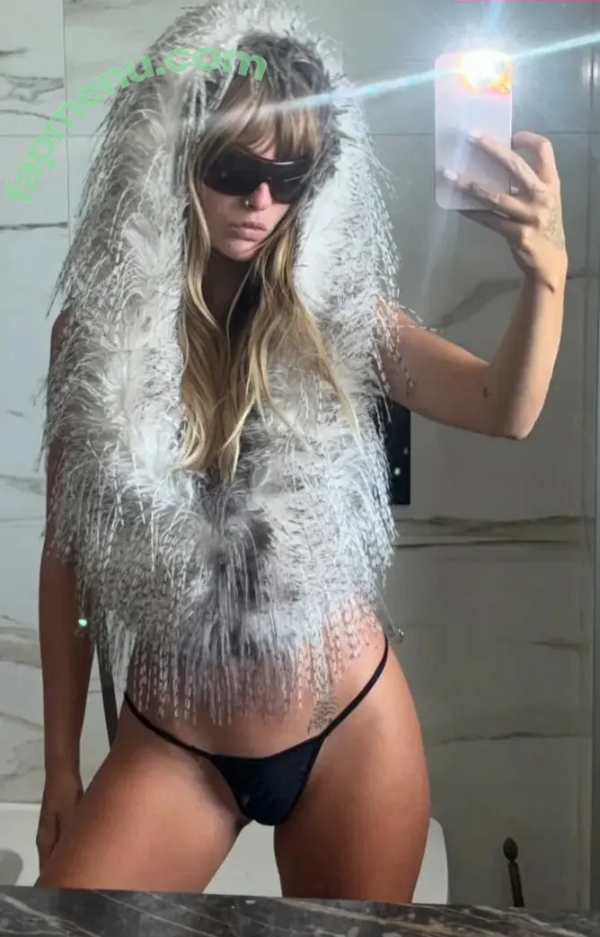 Victoria De Angelis nude photo #0870 (Maneskin bassist / vicdeangelis)