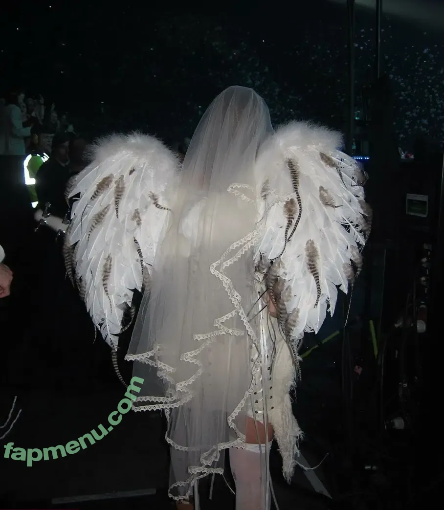 Victoria De Angelis nude photo #0951 (Maneskin bassist / vicdeangelis)