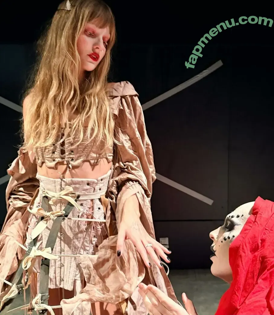 Victoria De Angelis nude photo #0953 (Maneskin bassist / vicdeangelis)