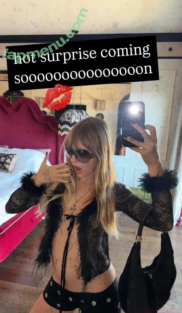 Victoria De Angelis nude photo #0959 (Maneskin bassist / vicdeangelis)