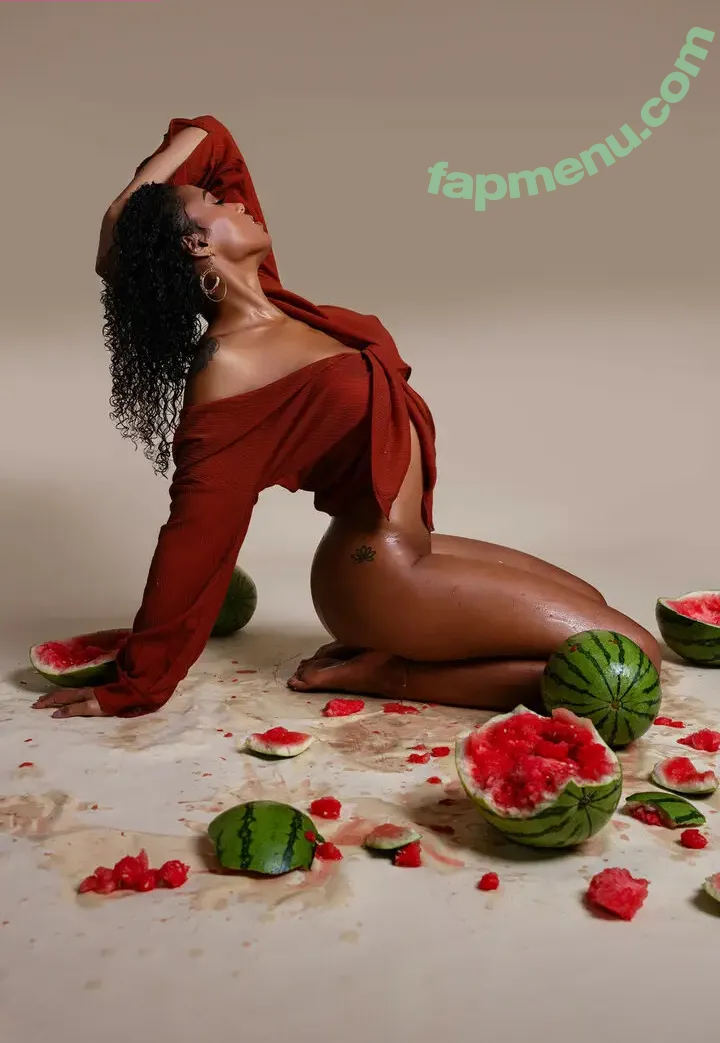 Victoria Ellyse nude photo #0063 (victorii / vivalavictoria13)