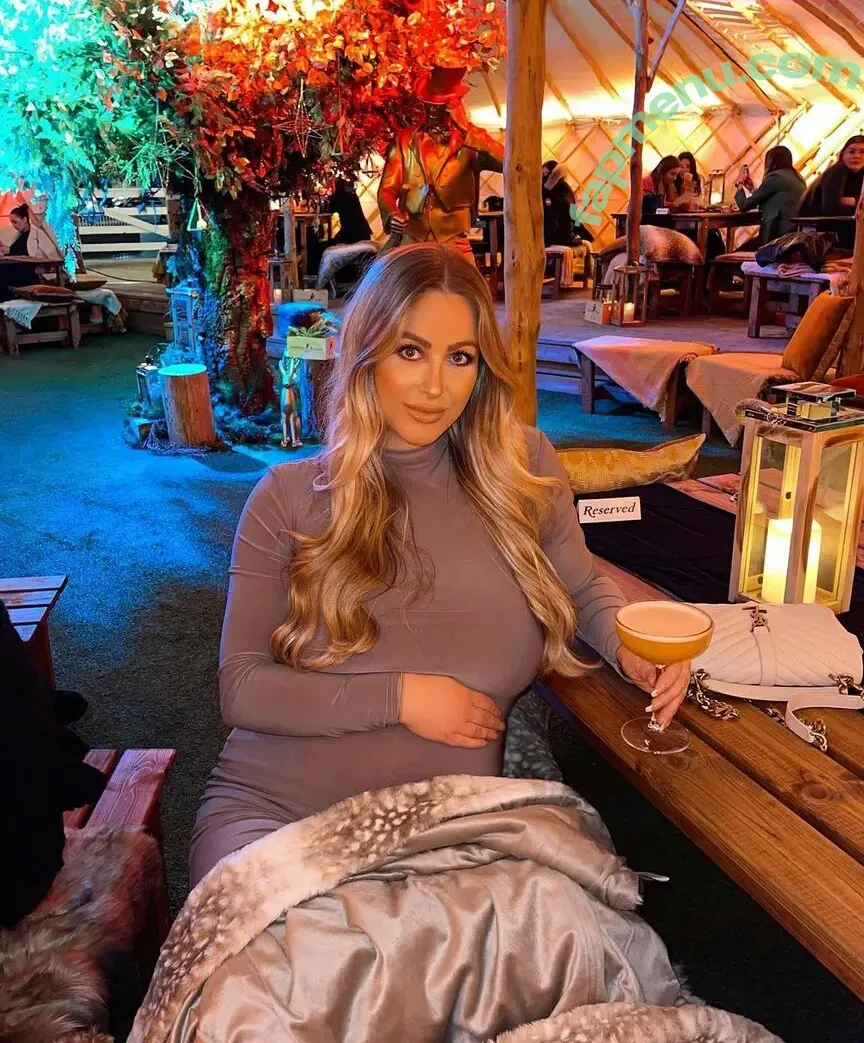 Victoria Hearn nude photo #0036 (victoriahearn)