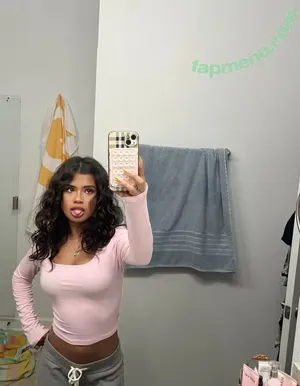 Victoria.Jaimess / tsvictoriajames / vibew.victoria nude photo #0027