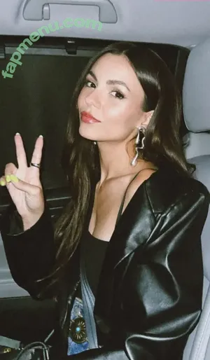 Victoria Justice / victoriajustice nude photo #0816