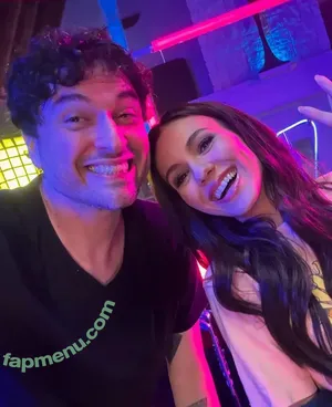 Victoria Justice / victoriajustice nude photo #0924