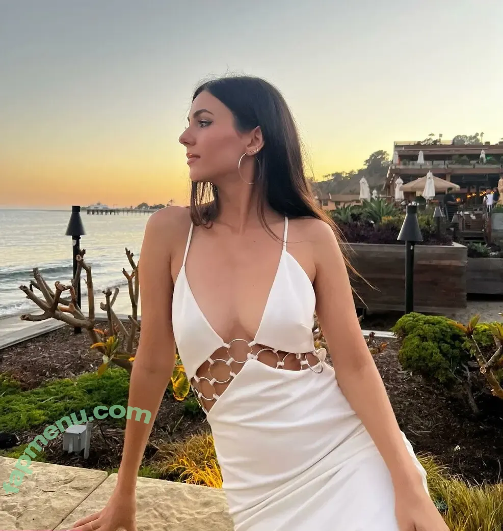 Victoria Justice nude photo #0933 (victoriajustice)