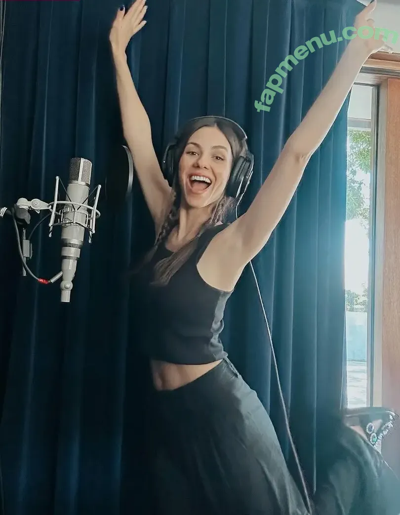Victoria Justice nude photo #0952 (victoriajustice)