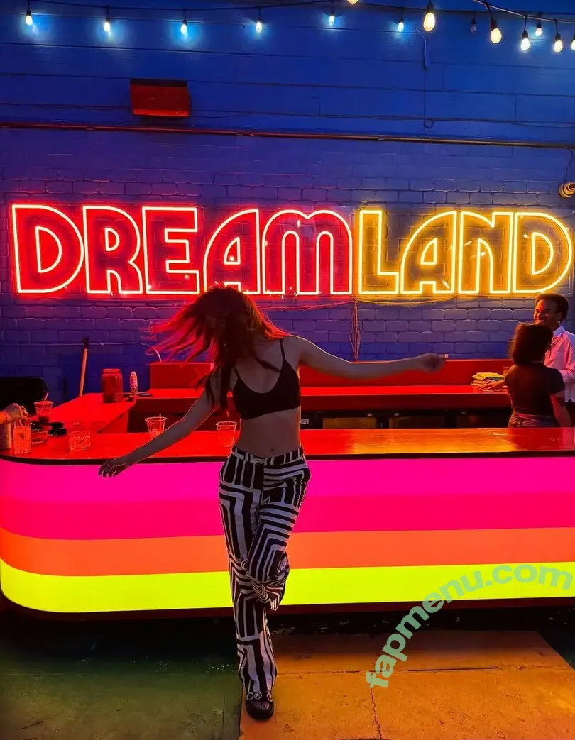 Victoria Justice nude photo #0954 (victoriajustice)