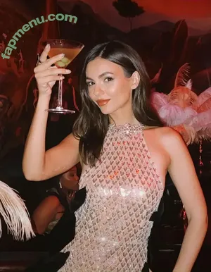Victoria Justice / victoriajustice nude photo #1047