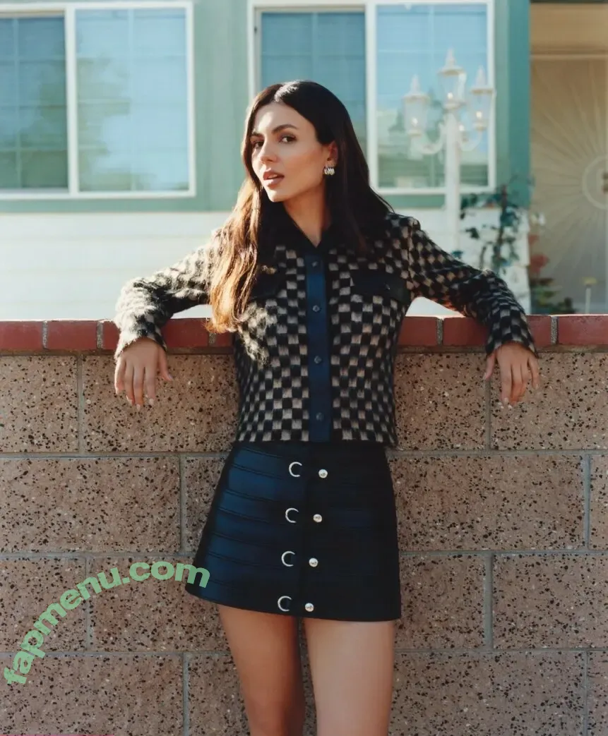 Victoria Justice nude photo #1079 (victoriajustice)