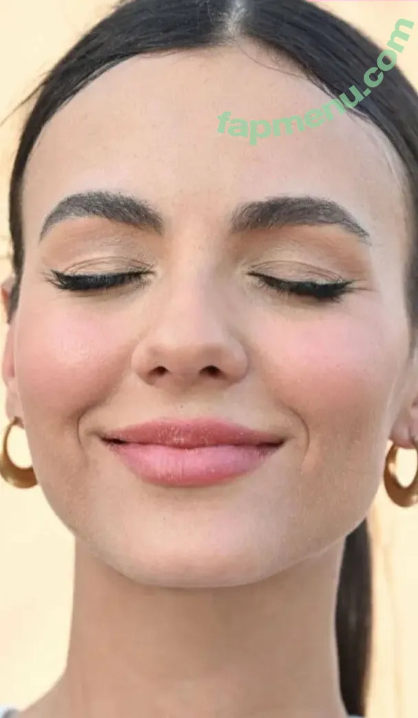 Victoria Justice nude photo #1143 (victoriajustice)