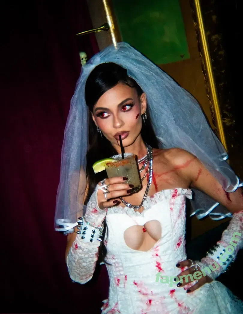 Victoria Justice nude photo #1220 (victoriajustice)