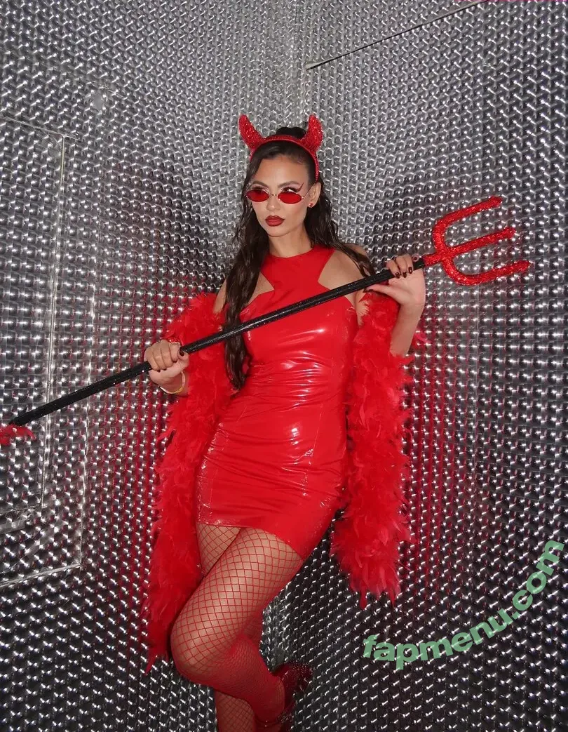 Victoria Justice nude photo #1228 (victoriajustice)