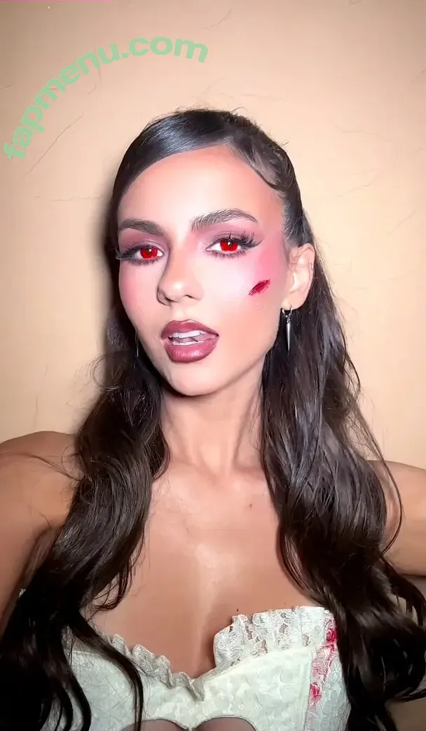 Victoria Justice nude photo #1253 (victoriajustice)