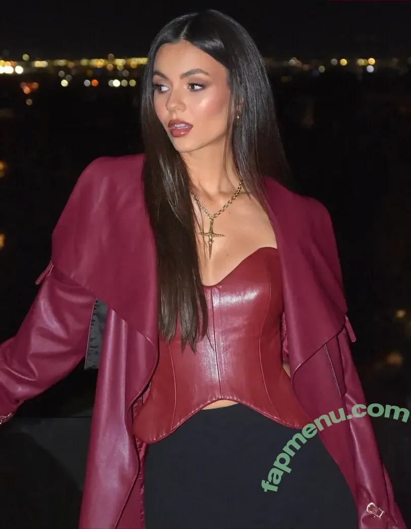 Victoria Justice nude photo #1322 (victoriajustice)