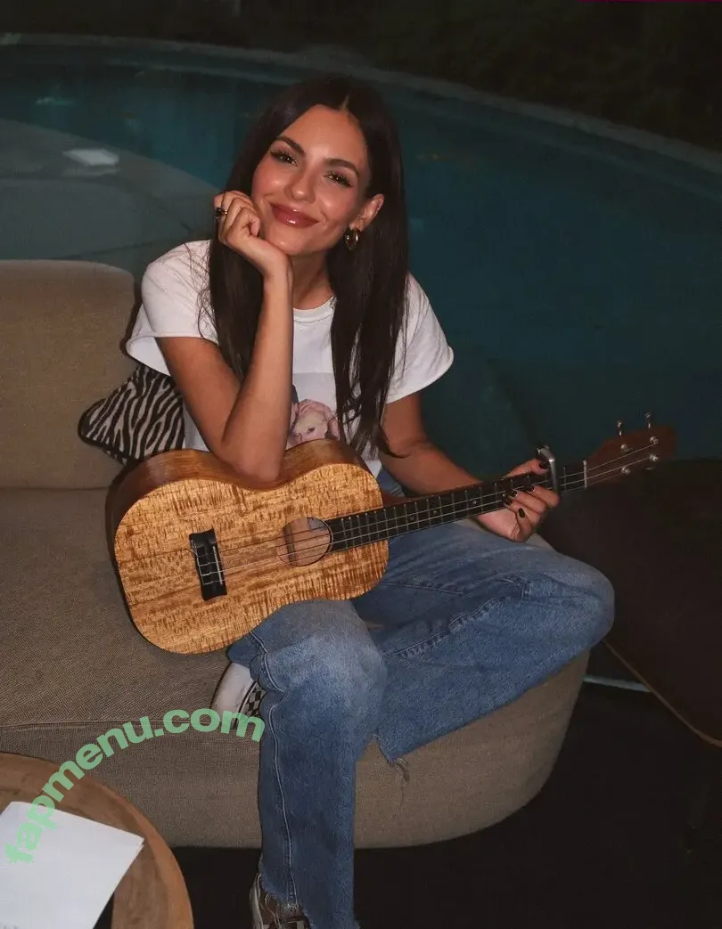 Victoria Justice nude photo #1331 (victoriajustice)