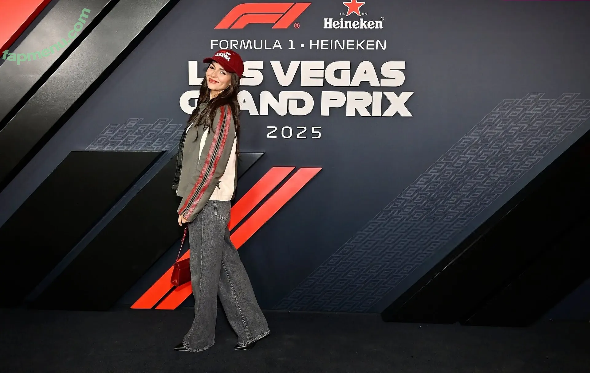 Victoria Justice nude photo #1373 (victoriajustice)