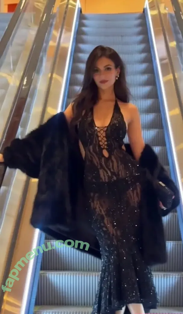 Victoria Justice nude photo #1603 (victoriajustice)