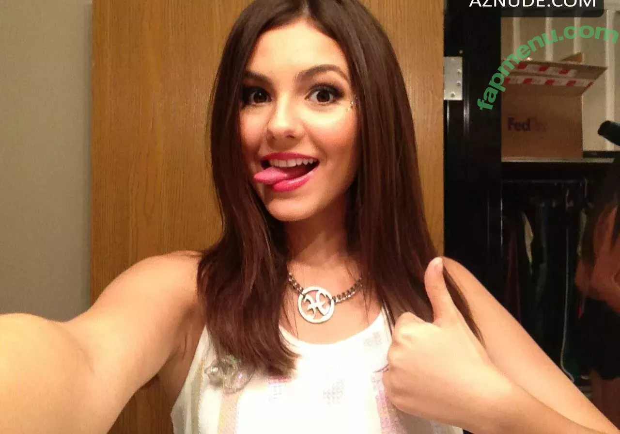 Victoria Justice nude photo #4036 (victoriajustice)