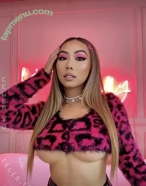 Victoria Nguyen / victoriamynguyen / vmynguyen nude photo #0209