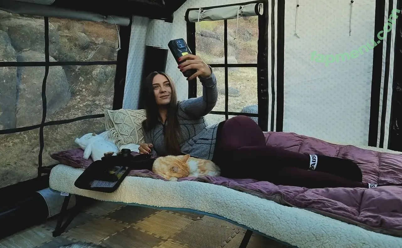 Victoria.Outside nude photo #0017 (Victoria.Outside)