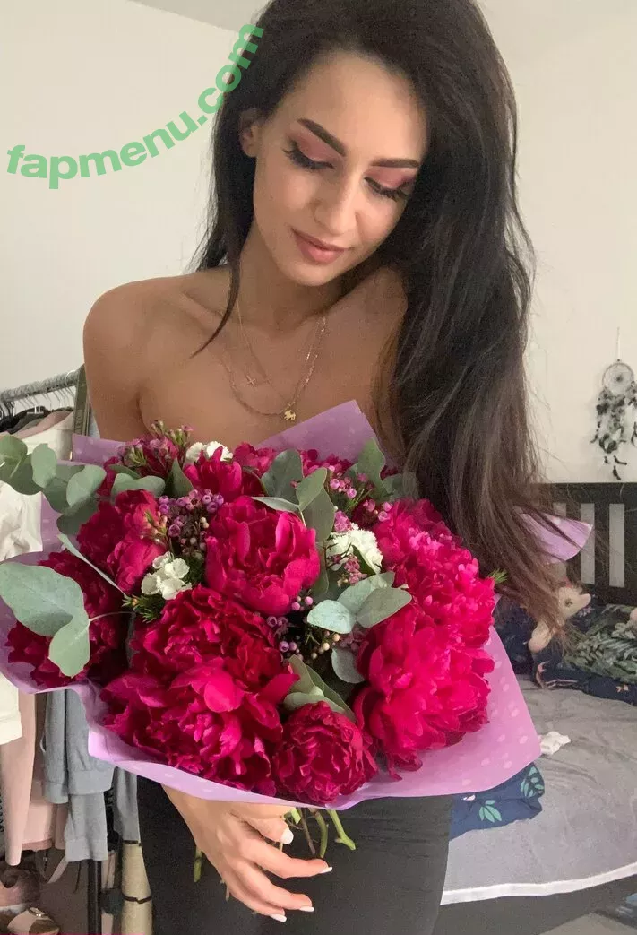 Victoria Rose nude photo #0021 (Rosalia Victoria / Victoria_Rose / rosalia0222 / torierobot)