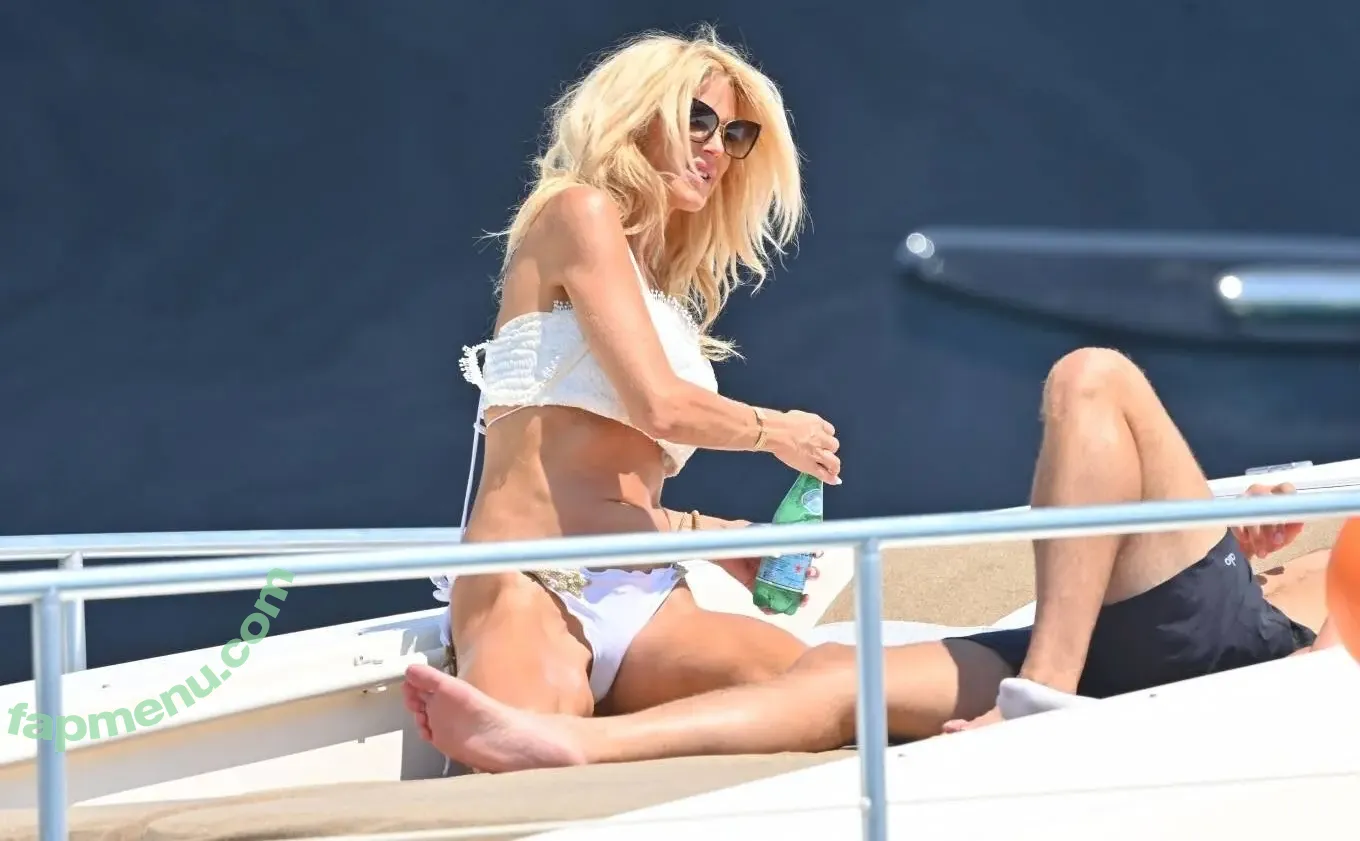 Victoria Silvstedt nude photo #0365 (vicsilvstedt / victoriasilvstedt)