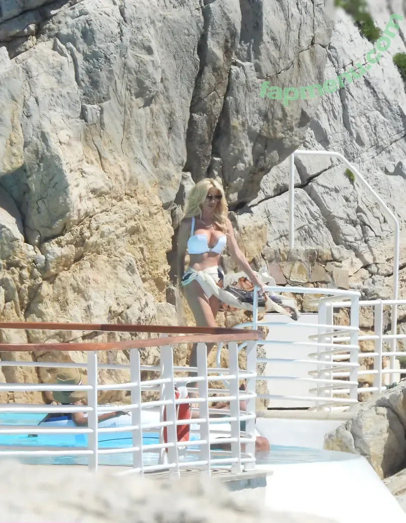 Victoria Silvstedt nude photo #0383 (vicsilvstedt / victoriasilvstedt)