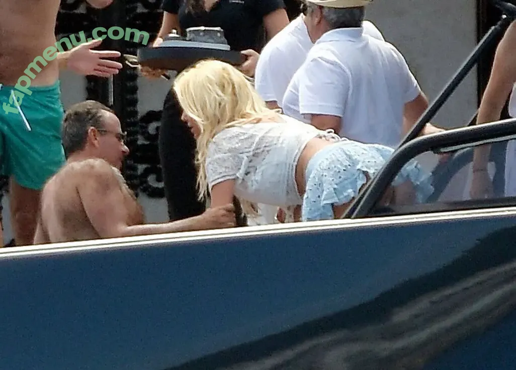 Victoria Silvstedt nude photo #0557 (vicsilvstedt / victoriasilvstedt)