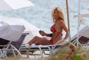 Victoria Silvstedt / vicsilvstedt / victoriasilvstedt nude photo #1007