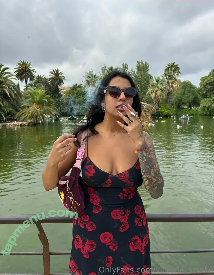 victoria_smoke nude photo #0004 (reel)