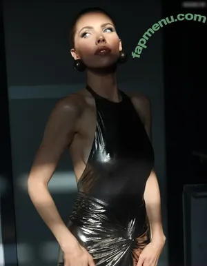  nude photo #0007