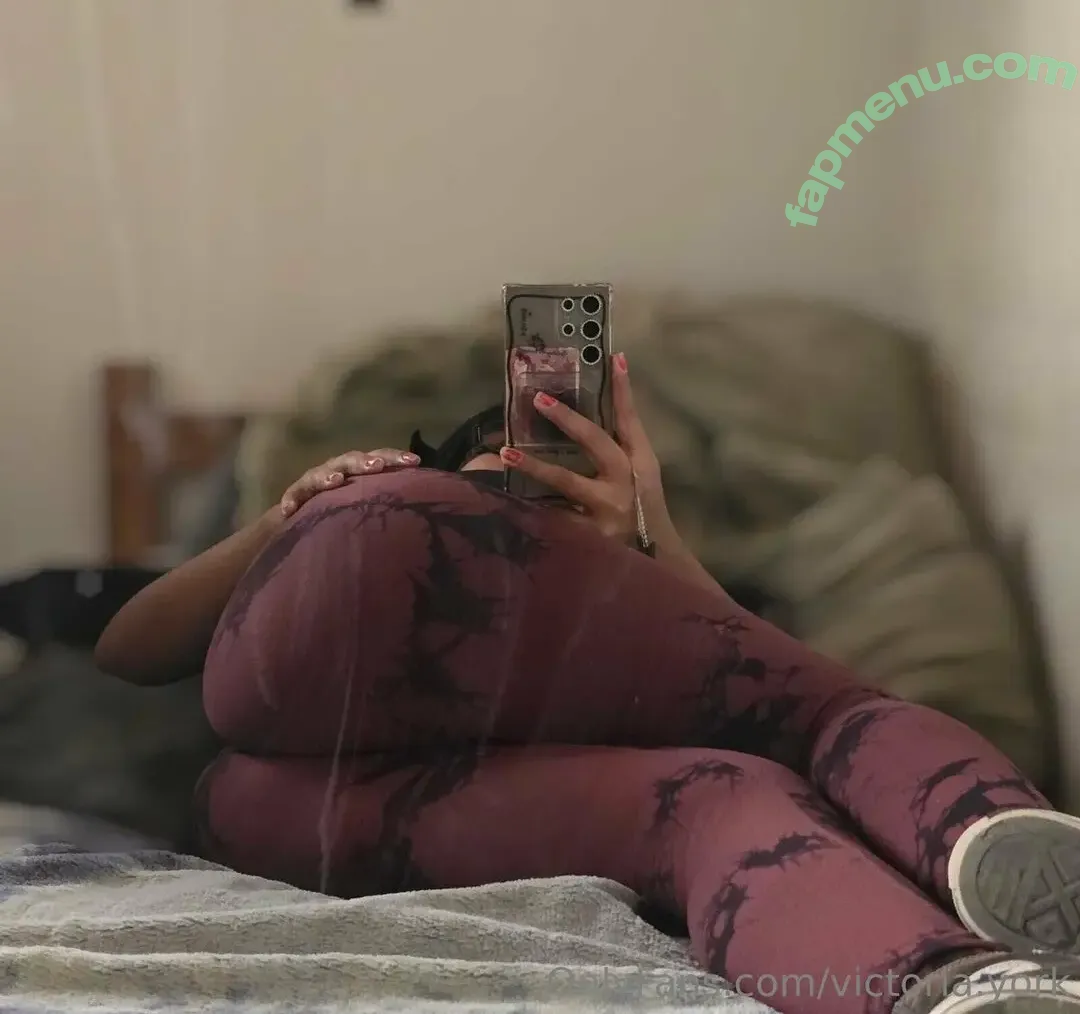 victoria.york nude photo #0040 (victoriaayyork)