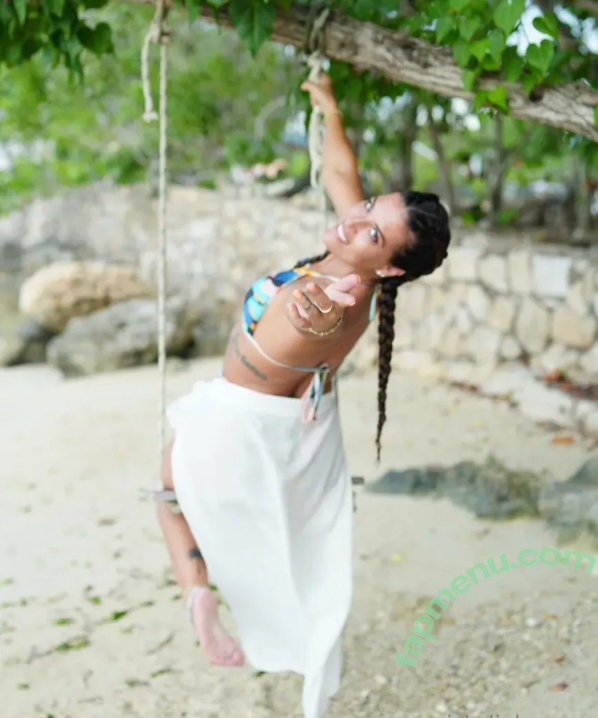 victoriabanxxxfree nude photo #0005 (vickybanxxtv)