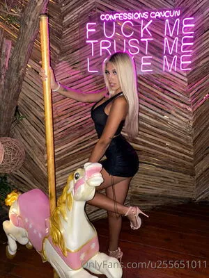 victoriagucci / victoriaguccilosio nude photo #0024