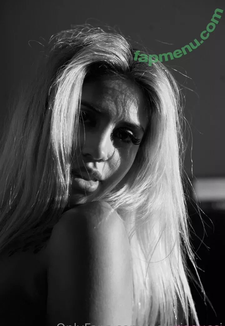 victoriagucci nude photo #0165 (victoriaguccilosio)