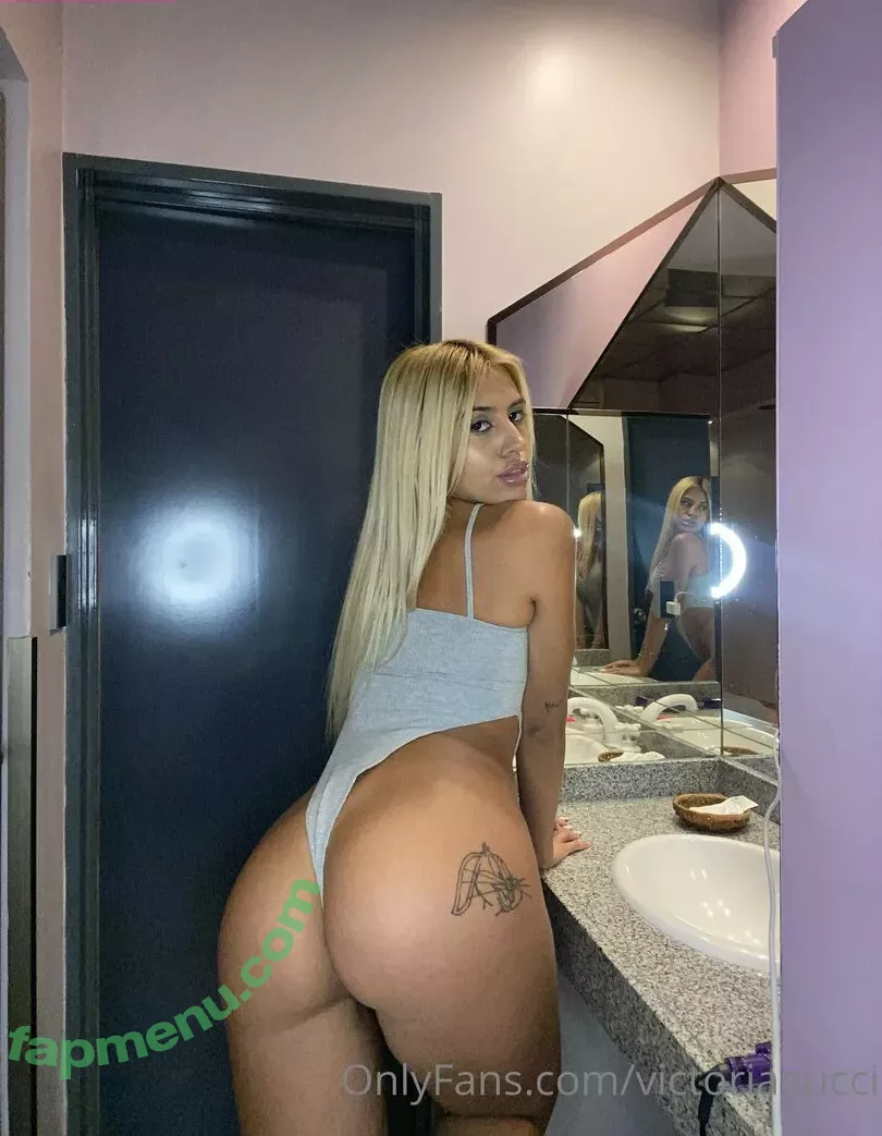 victoriagucci nude photo #0183 (victoriaguccilosio)