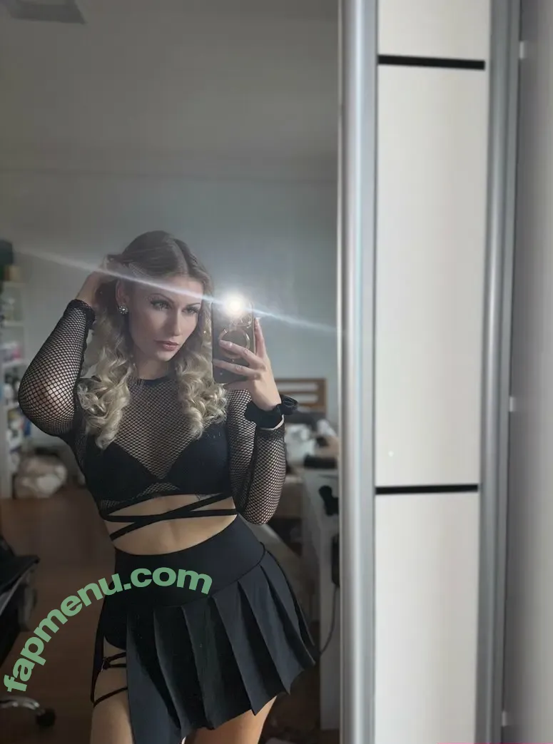 victoriaschneider nude photo #0016 (govictoria)