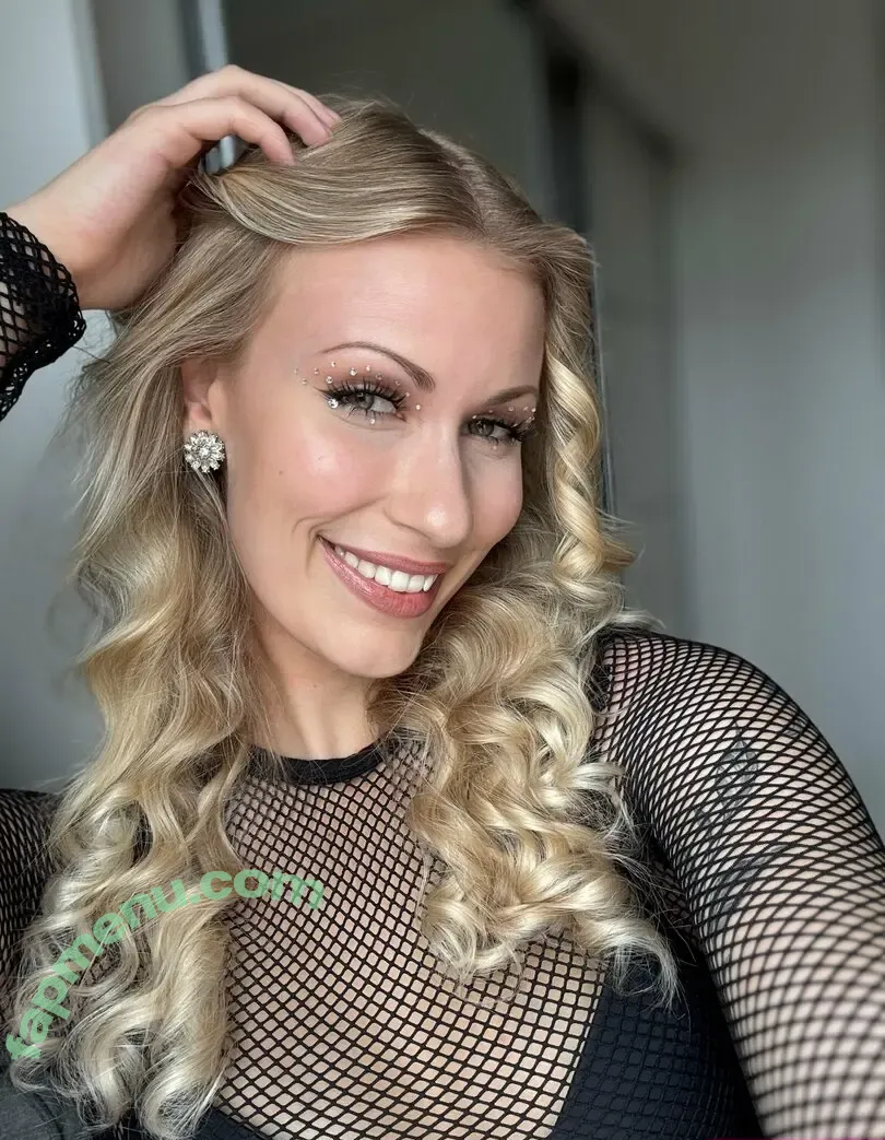 victoriaschneider nude photo #0017 (govictoria)