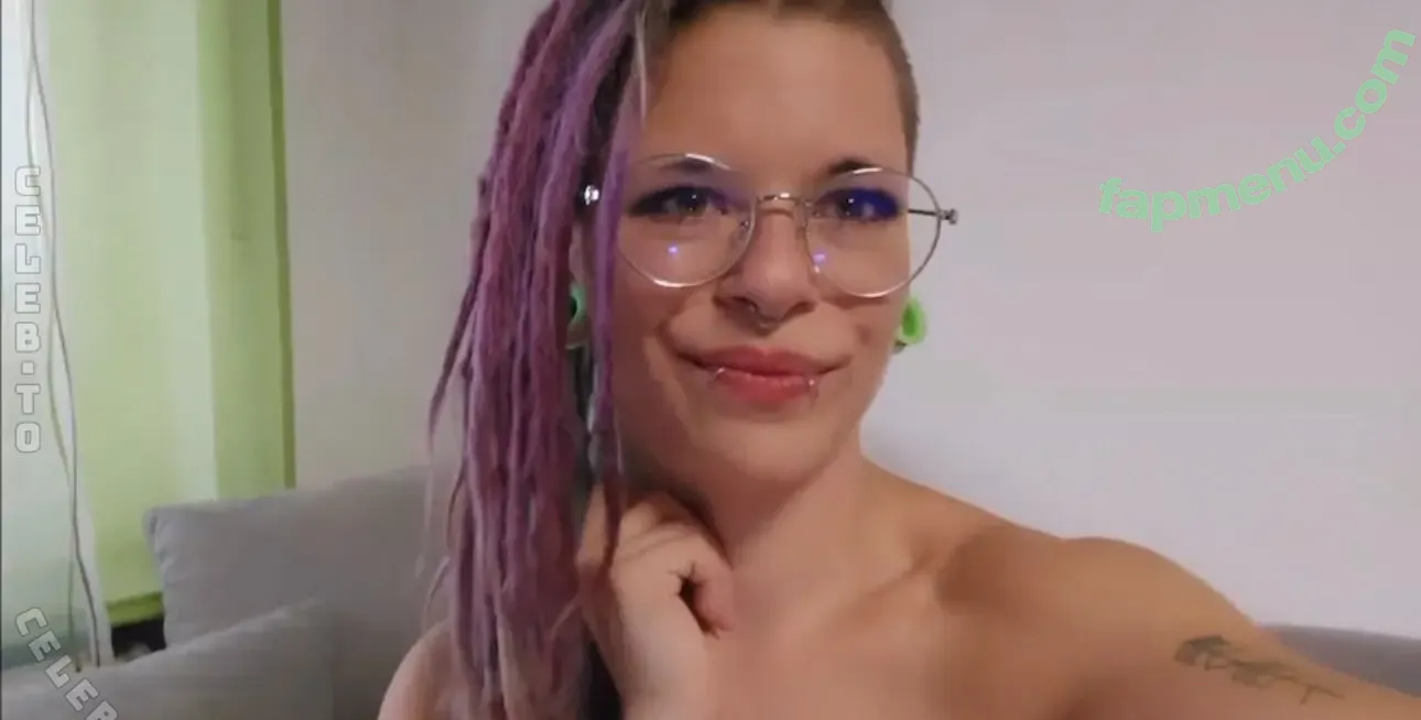 ViGothFox nude photo #0066 (RevolutionaryYouth25 / profil / vgothfuchs / vi_goth_fox_official)