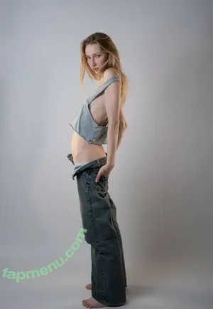 vika.kucheryvaya / viktoriiagudylina / Вика Кучеренко nude photo #0017