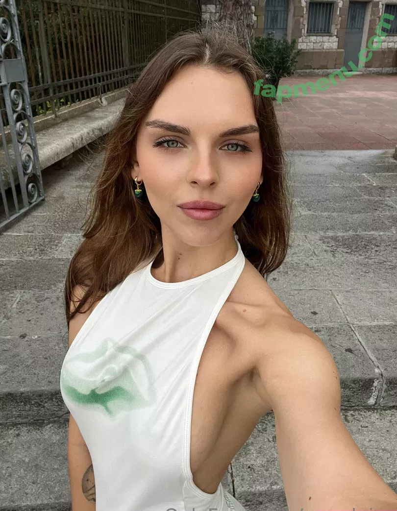 Vika Mednis nude photo #0796 (xmednisx)