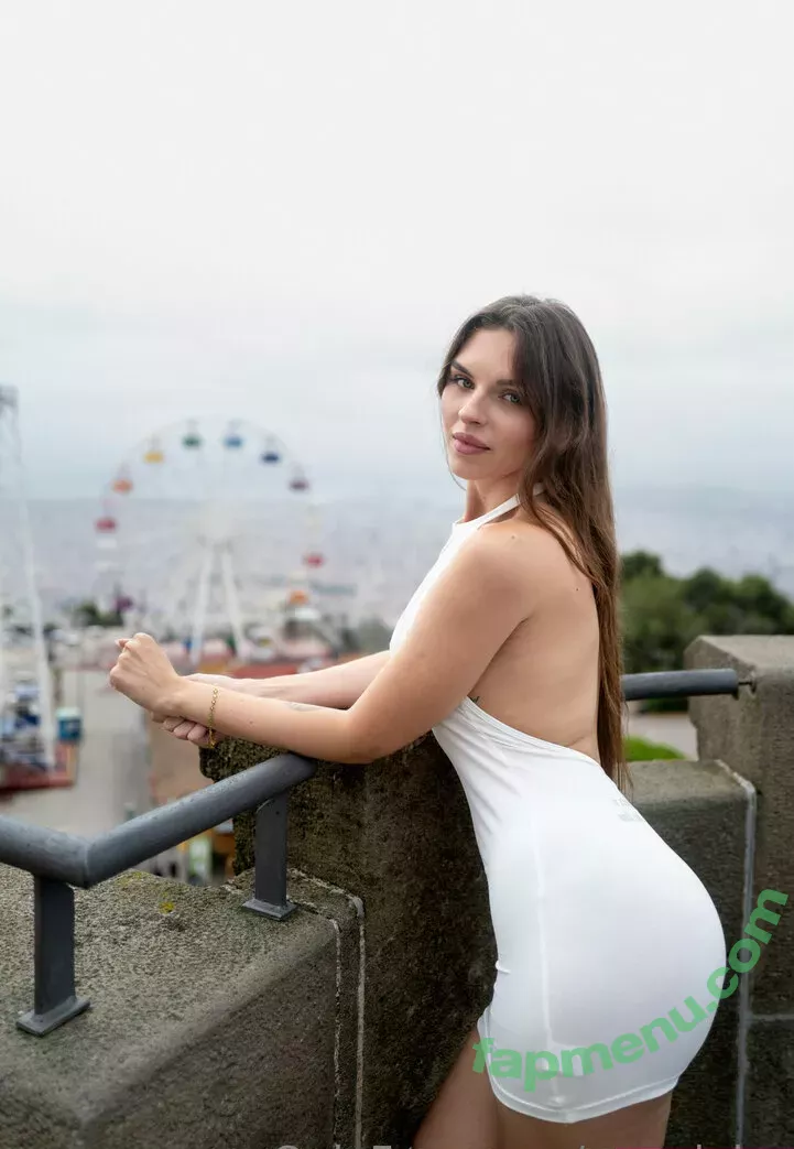 Vika Mednis nude photo #0807 (xmednisx)